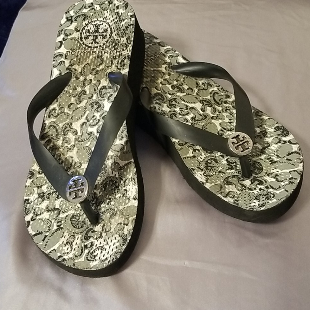 Tory Burch Small platform adorable  sandals